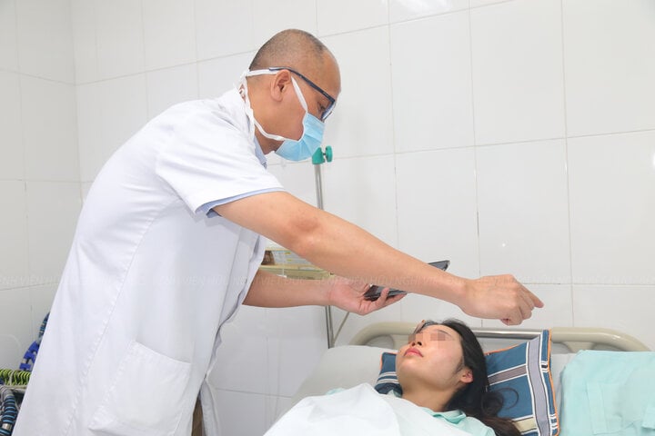 Suýt mù mắt sau tiêm filler ở nước ngoài, người phụ nữ về cầu cứu bác sĩ Việt-Tặng nạp đầu OKVIP